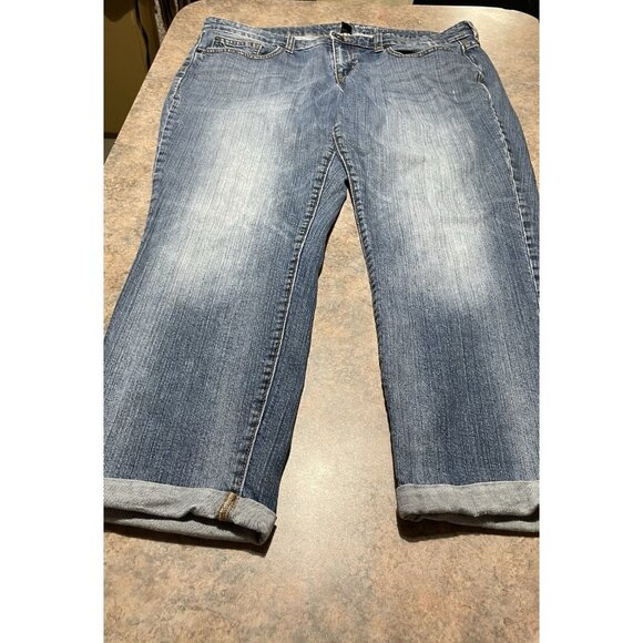 Gap Jeans Women's Boyfriend High Rise Crop Blue Stretch Denim Capri Sz. 18/34R - Picture 2 of 8